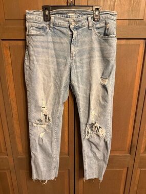 Old Navy Boyfriend Mid-Rise Light Wash Distressed Women’s Jeans